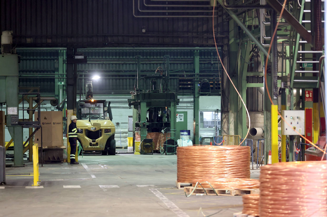 La visita del ministro de Industria a Cunext Copper en Córdoba, en imágenes