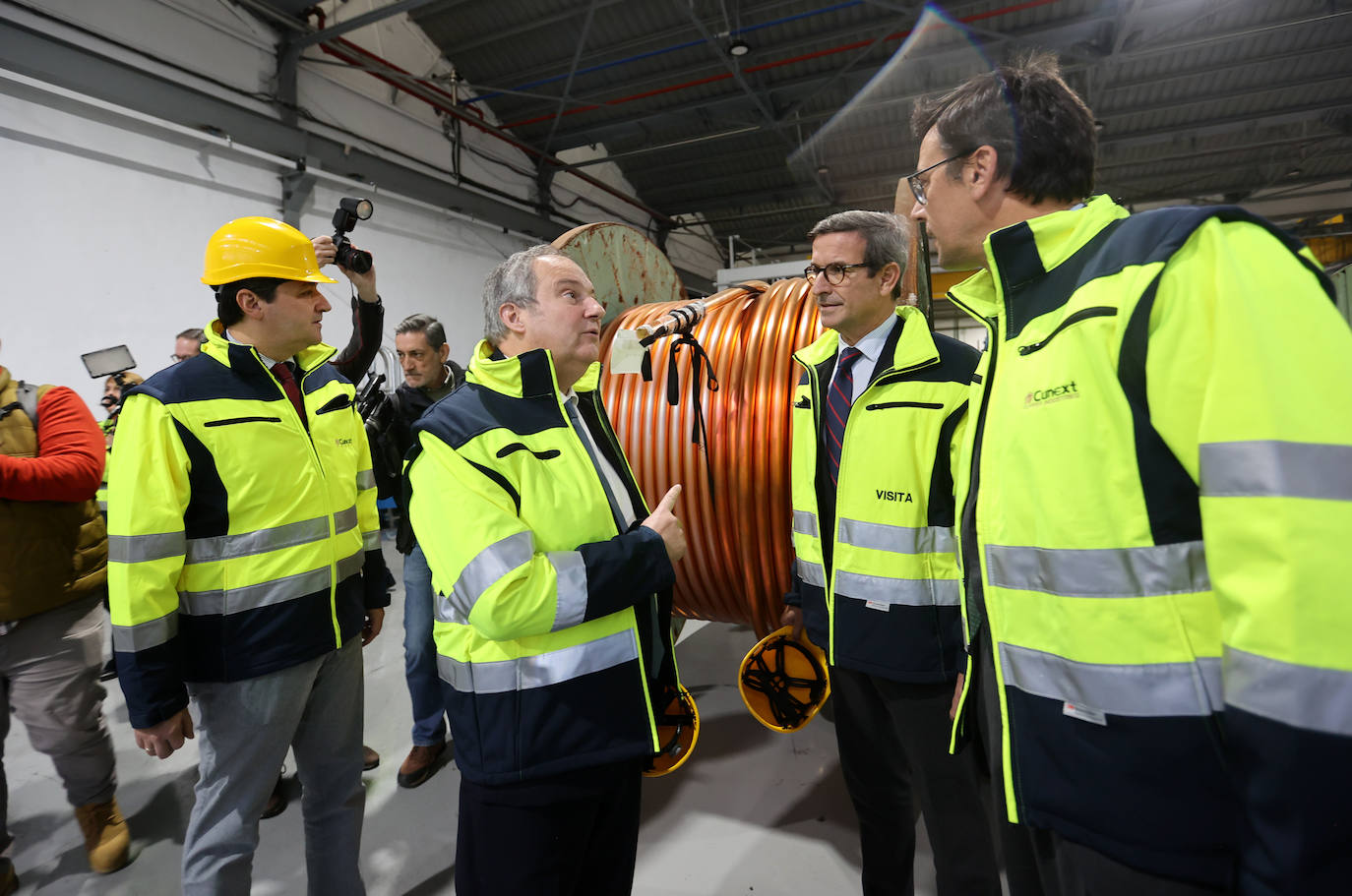 La visita del ministro de Industria a Cunext Copper en Córdoba, en imágenes