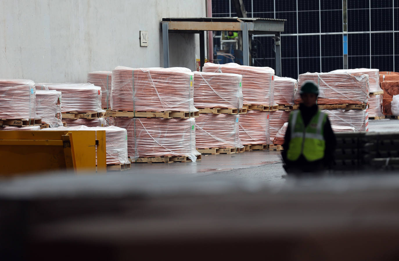La visita del ministro de Industria a Cunext Copper en Córdoba, en imágenes