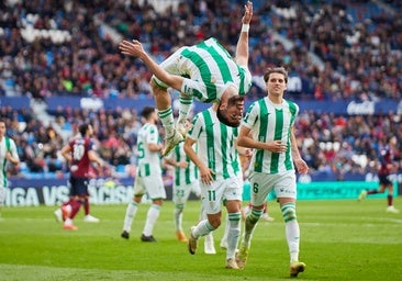 El valioso empate del Córdoba CF ante el Levante, en imágenes