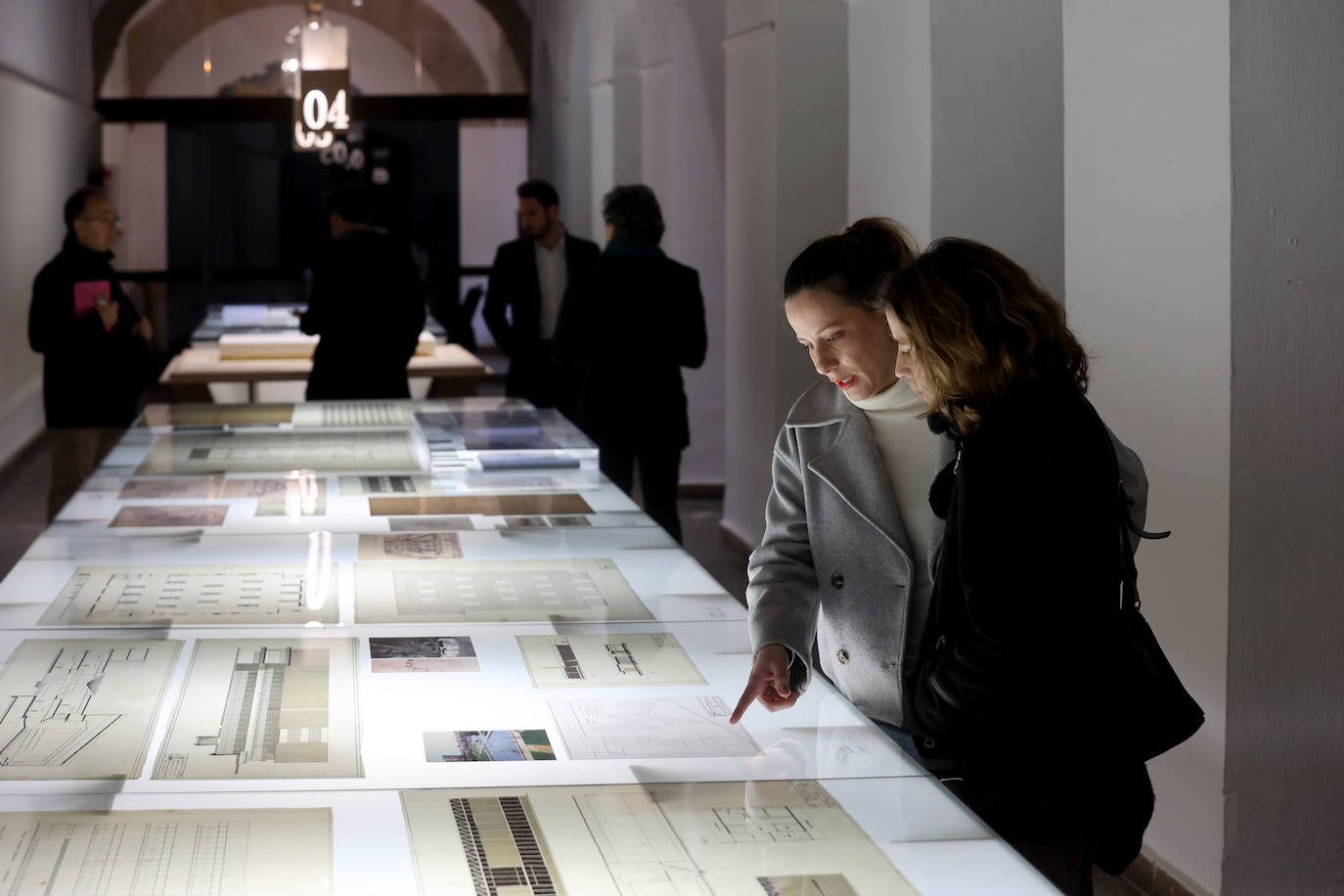 La exposición de obra pública en Córdoba de Rafael de La-Hoz, en imágenes