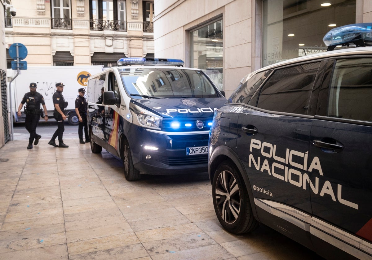 Efectivos en un reciente operativo de la Policía Nacional