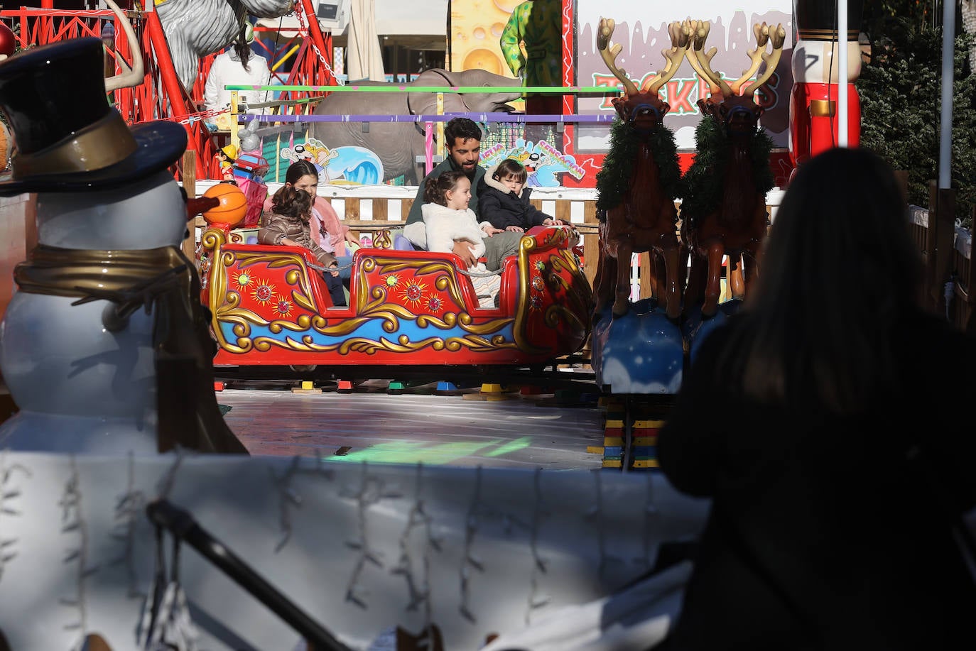 Las populares compras de regalos navideños en el Centro, en imágenes