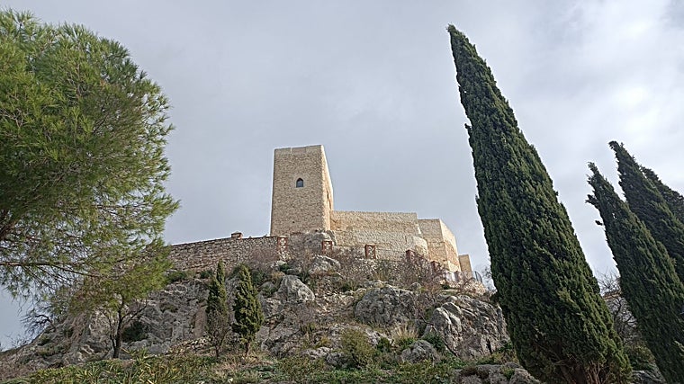 Vista exterior del enclave del Castillo de Luque