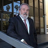 Alfonso Carmona: «Las listas de espera tienen una solución tabú: la privada»