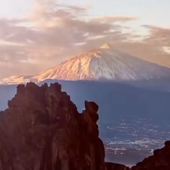 Canarias estrena Navidad con nieve en el Teide