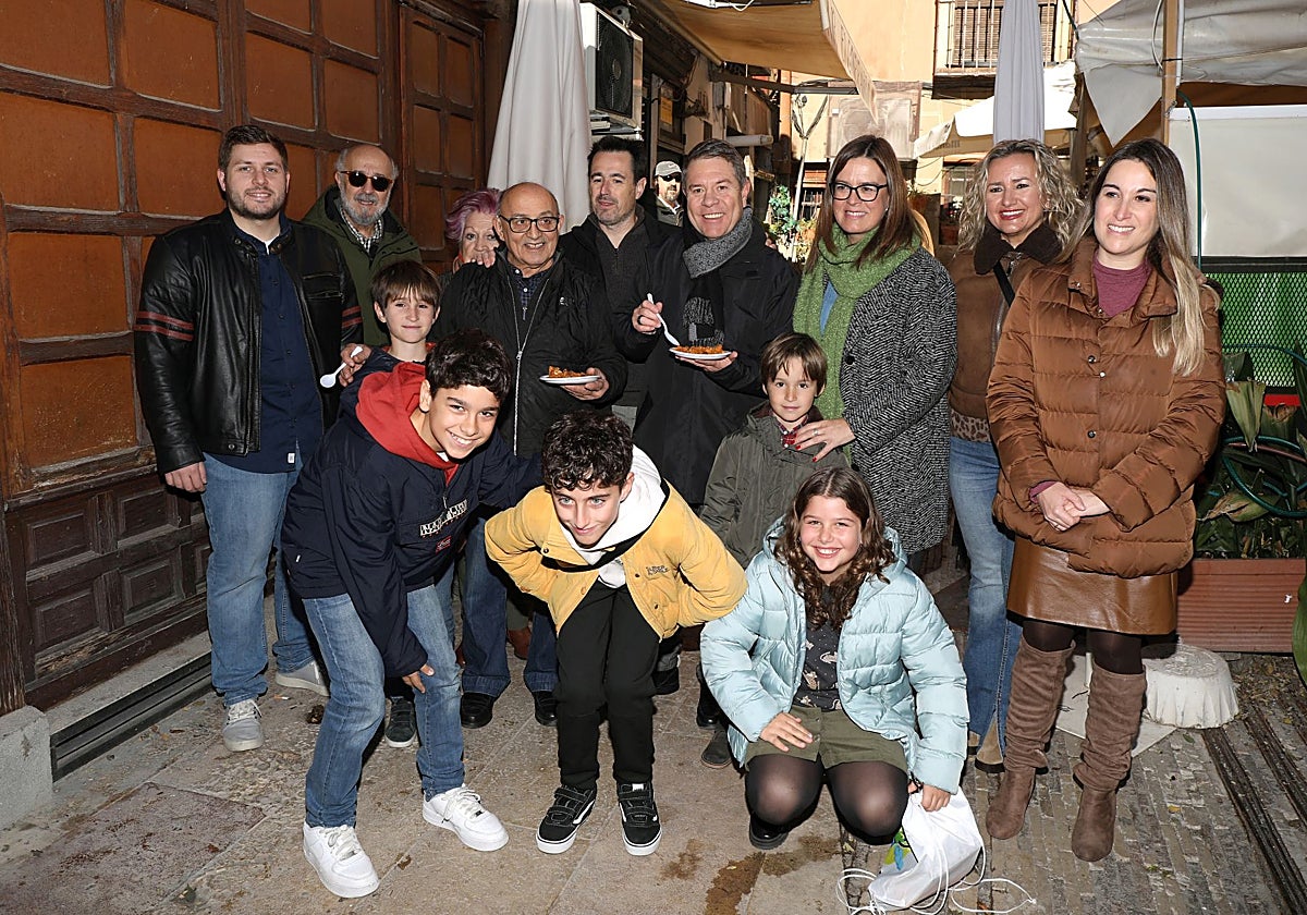 El presidente regional no faltó un año más a las migas del Casco Histórico