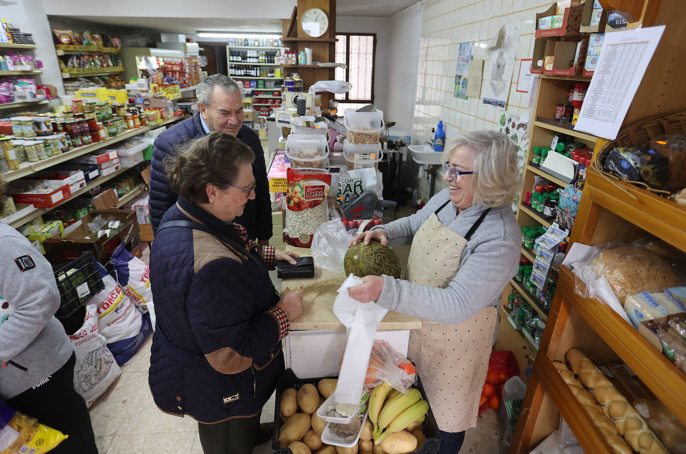 Los barrios de San Basilio y la Catedral, los que más población pierden de Córdoba, en imágenes