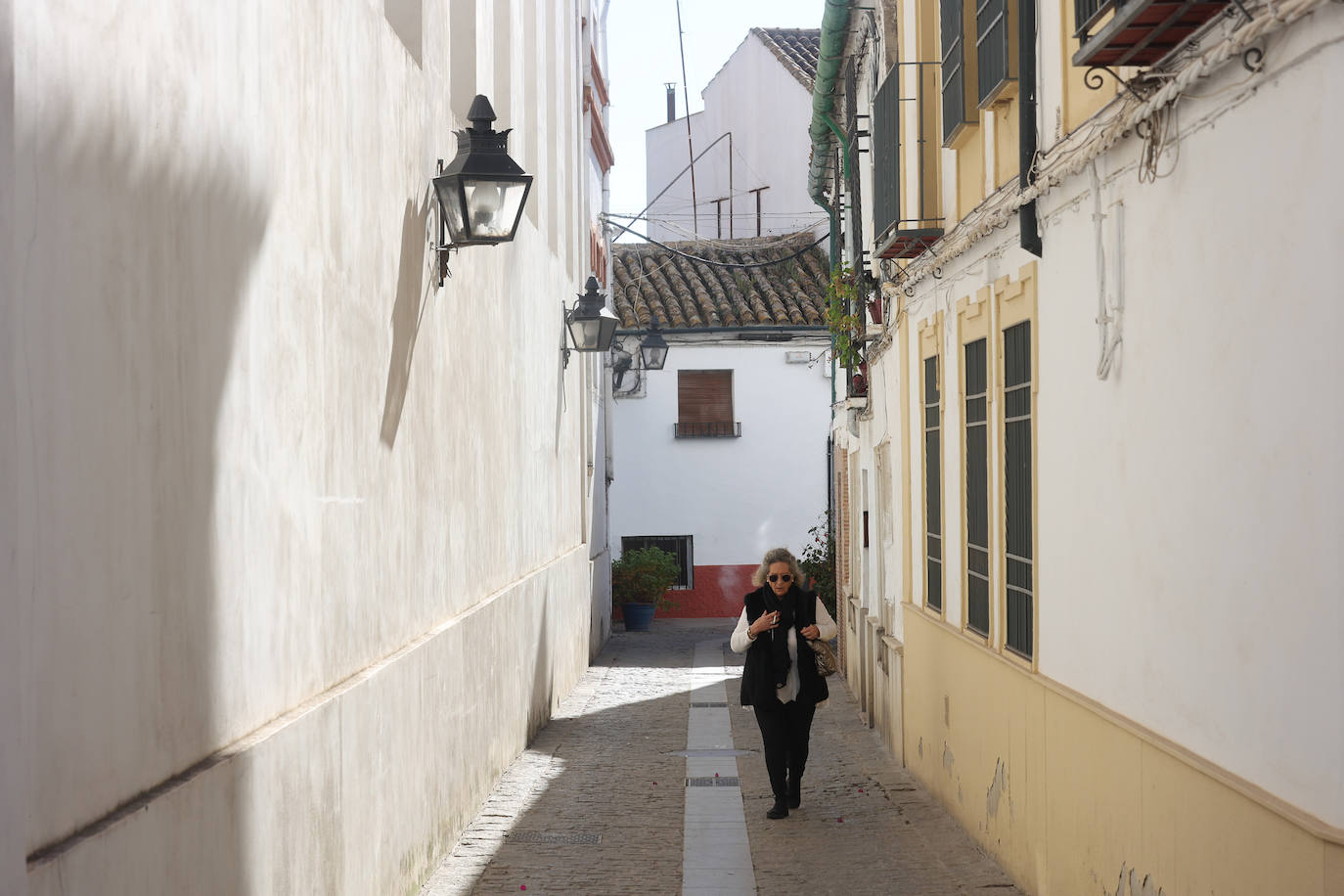 Los barrios de San Basilio y la Catedral, los que más población pierden de Córdoba, en imágenes