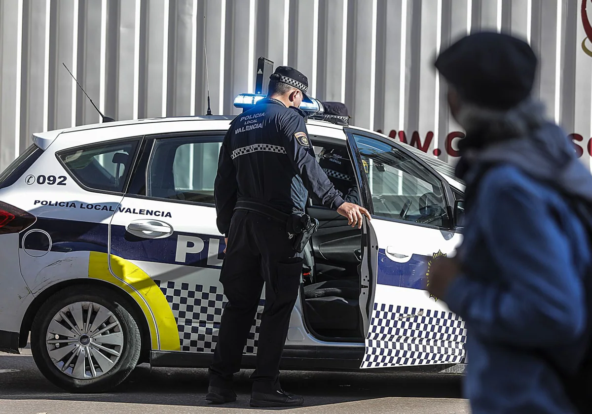 Imagen de archivo de un agente de la Policía Local de Valencia