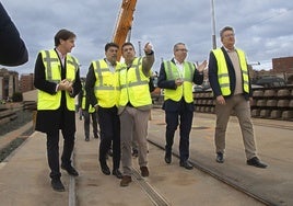 Mazón prevé que el aparcamiento provisional de la estación de Adif en Alicante esté listo antes de Hogueras