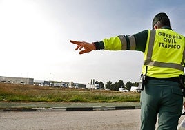 Un motorista fallecido tras salirse de la carretera en El Viso de San Juan