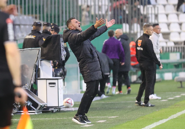 El Córdoba CF encuentra la estabilidad en su banquillo con Iván Ania