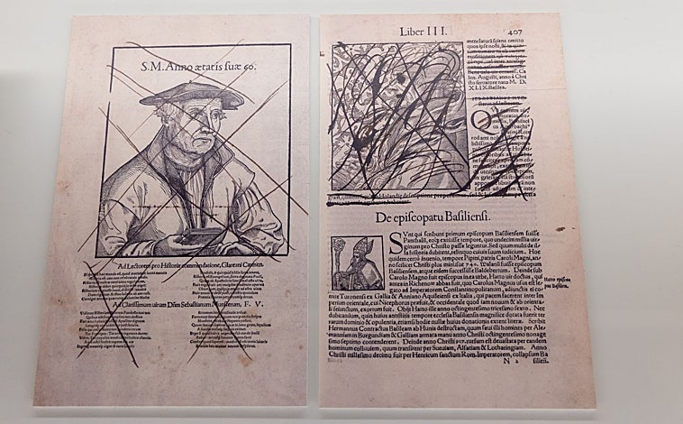 Imagen principal - De la 'Cosmographia universalis' se mandó quitar el retrato de su autor, el protestante Sebastian Münster. (primera imagen); 'Flos Sanctorum', de Alonso de Villegas (segunda imagen); Los libros de Wecker están concienzudamente expurgados (tercera imagen)