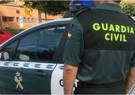 Reducido de un tiro en la pierna un joven que amenazaba con una guadaña a vecinos y Guardia Civil