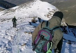 El GREIM rescata en el Pico San Lorenzo (La Rioja) a dos burgaleses, un padre y su hijo menor