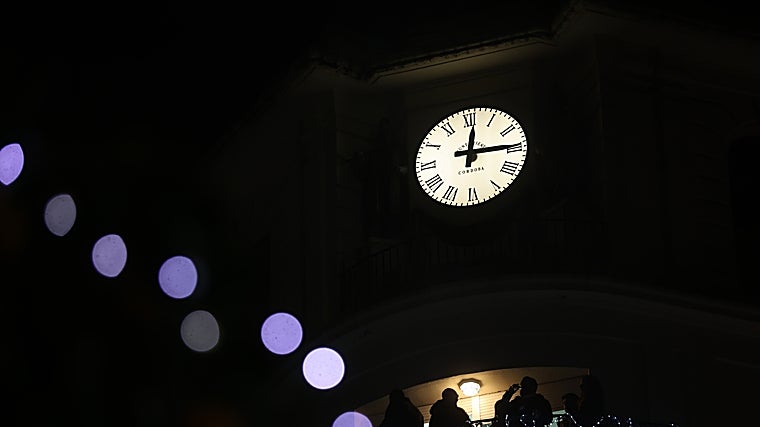 Córdoba da la bienvenida a 2025 bajo un gran ambiente en Las Tendillas