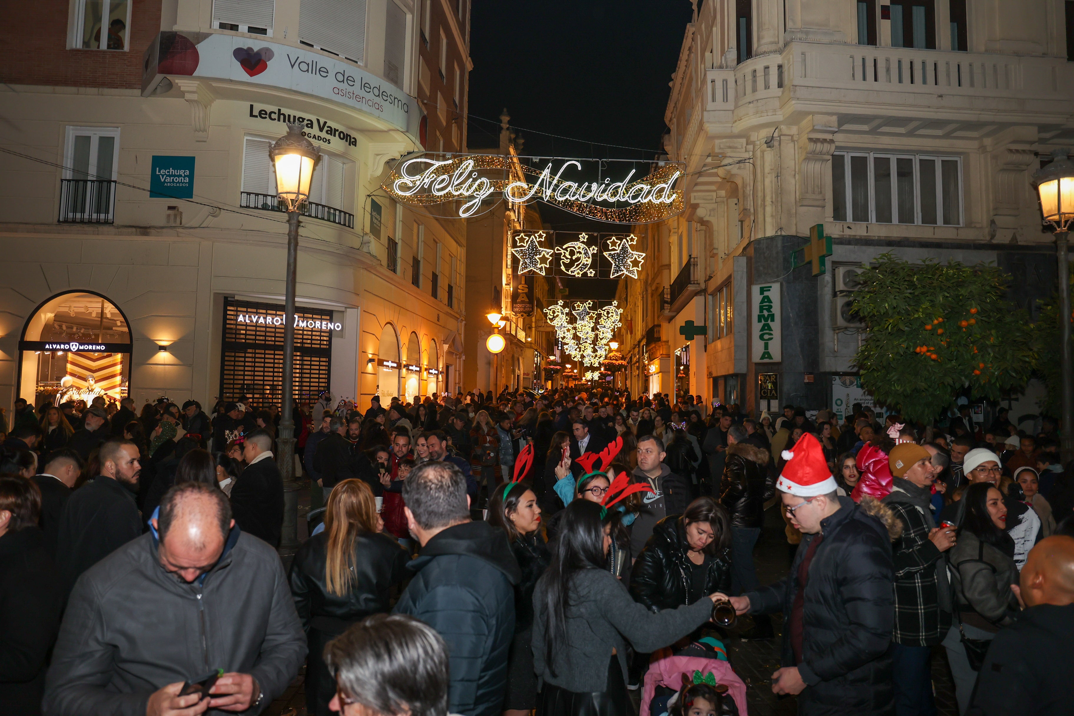 El gran ambiente de Las Tendillas en Nochevieja, en imágenes