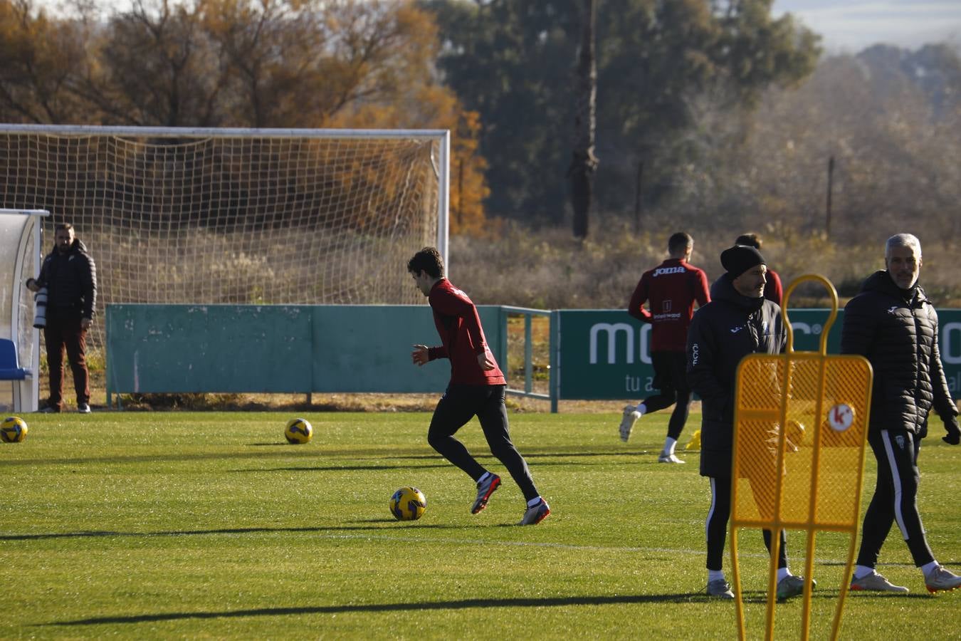 El primer entrenamiento de 2025 del Córdoba CF, en imágenes