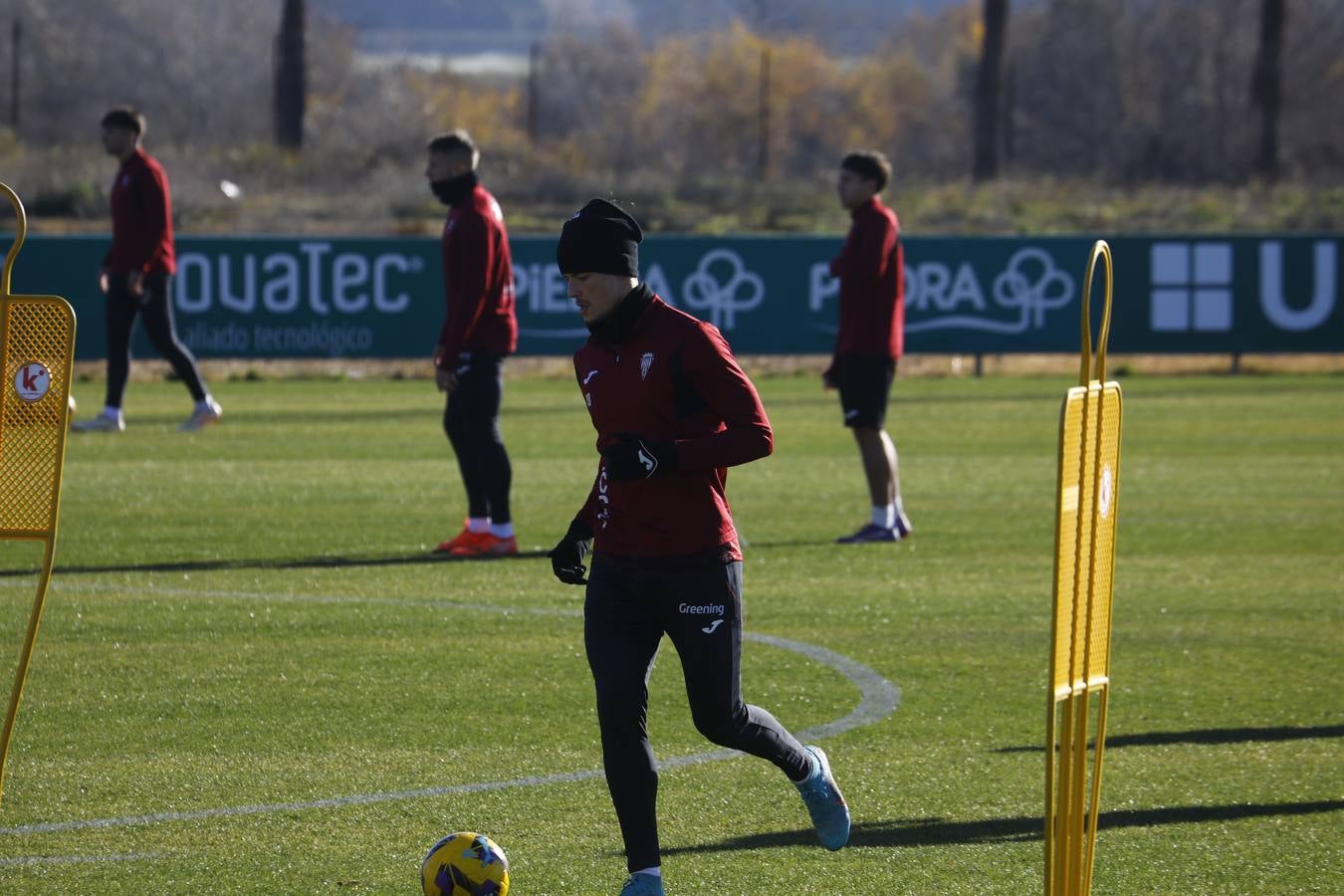 El primer entrenamiento de 2025 del Córdoba CF, en imágenes