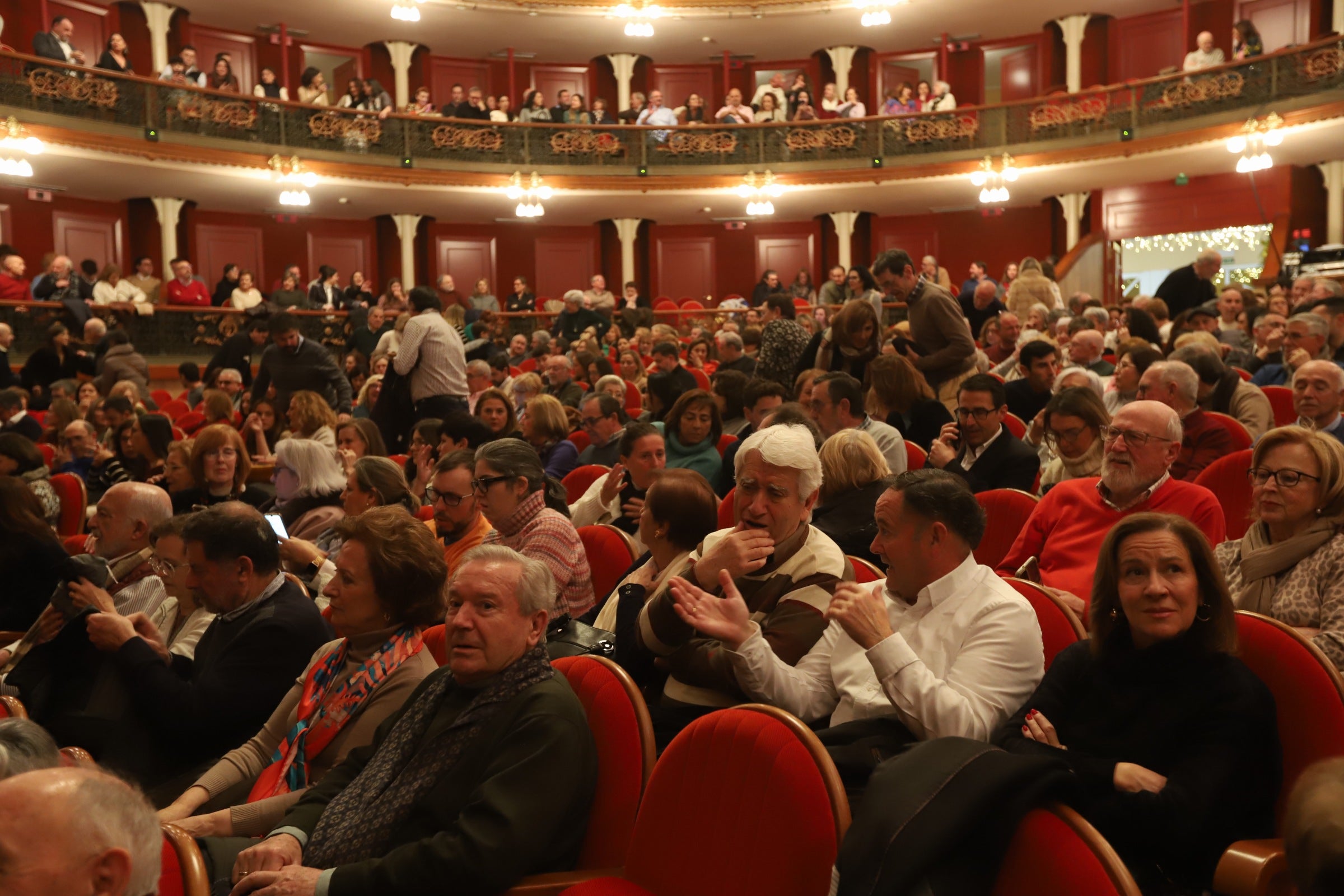 La buena factura musical de Capachos vuelve al Gran Teatro de Córdoba, en imágenes