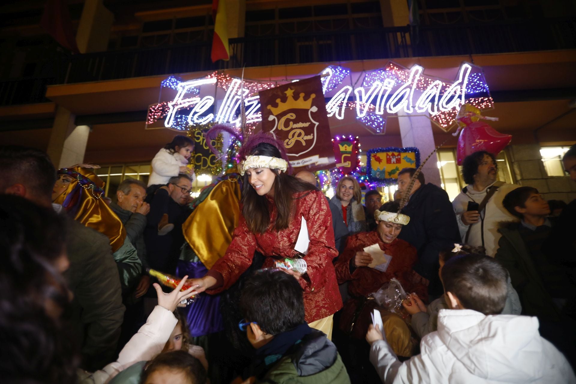 El populoso desfile de la cartera real en Córdoba, en imágenes