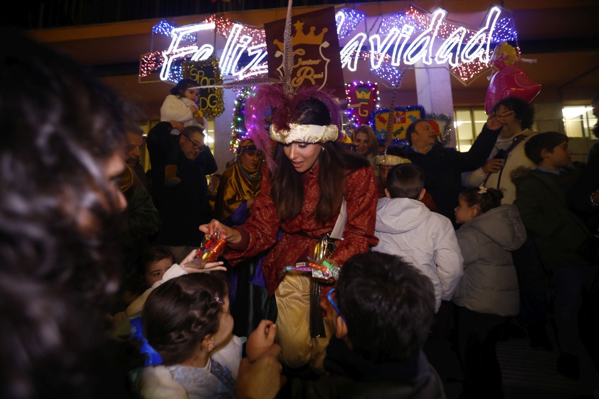 El populoso desfile de la cartera real en Córdoba, en imágenes