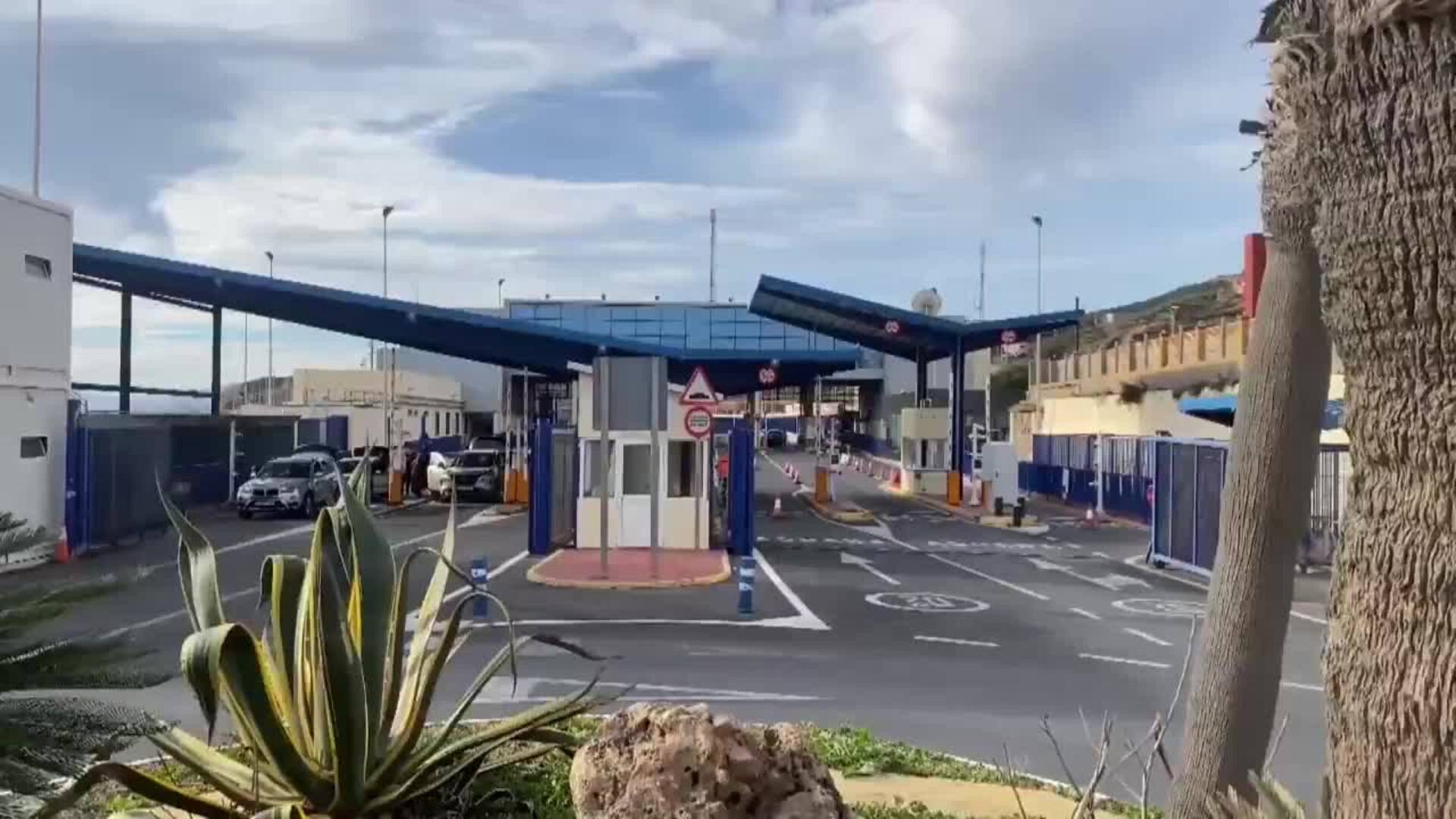 Ceuta y Melilla afrontan con &quot;cautela e incertidumbre&quot; la apertura de la aduana comercial