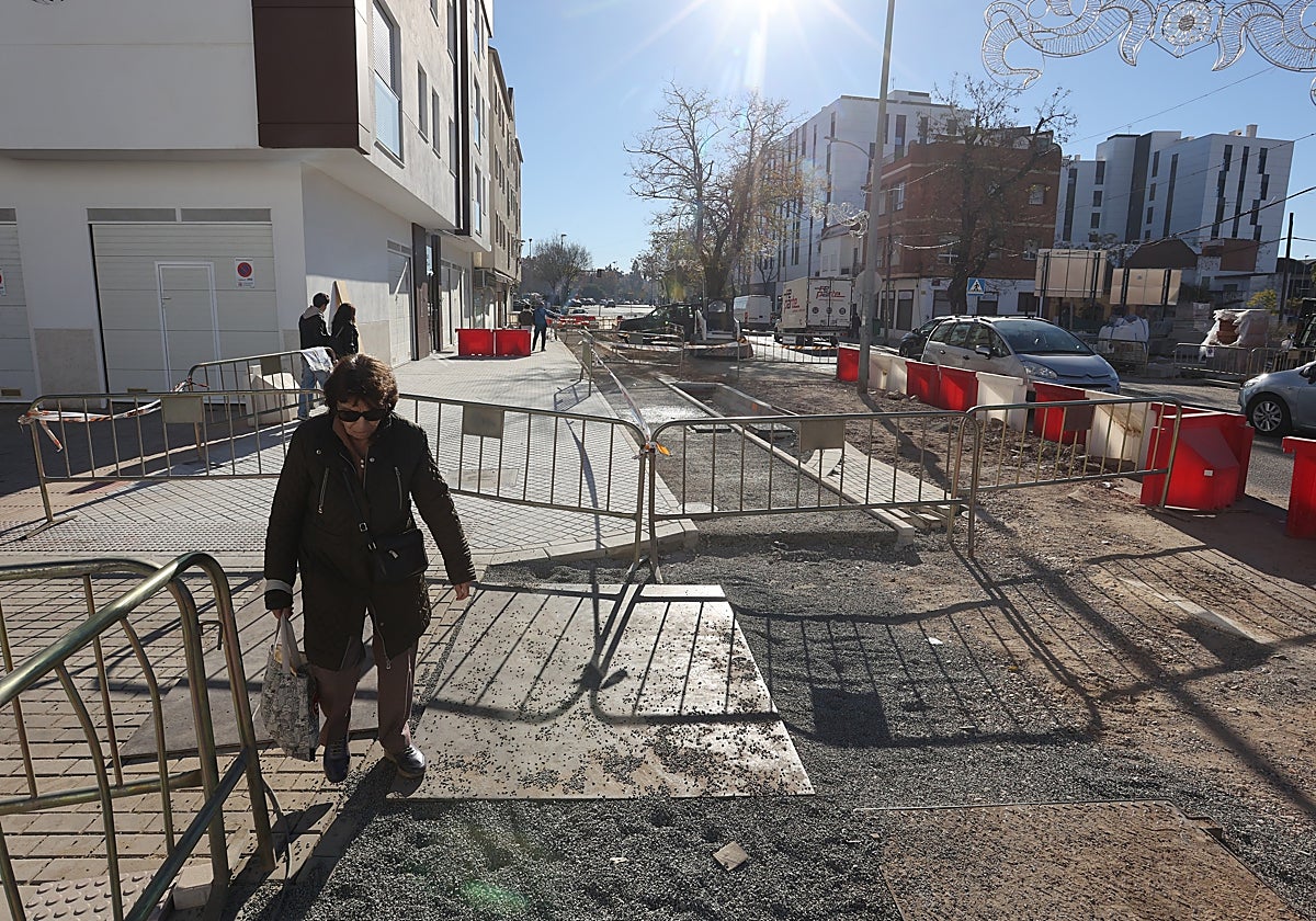 El tramo final de la avenida de Trassierra se corta al tráfico desde ...