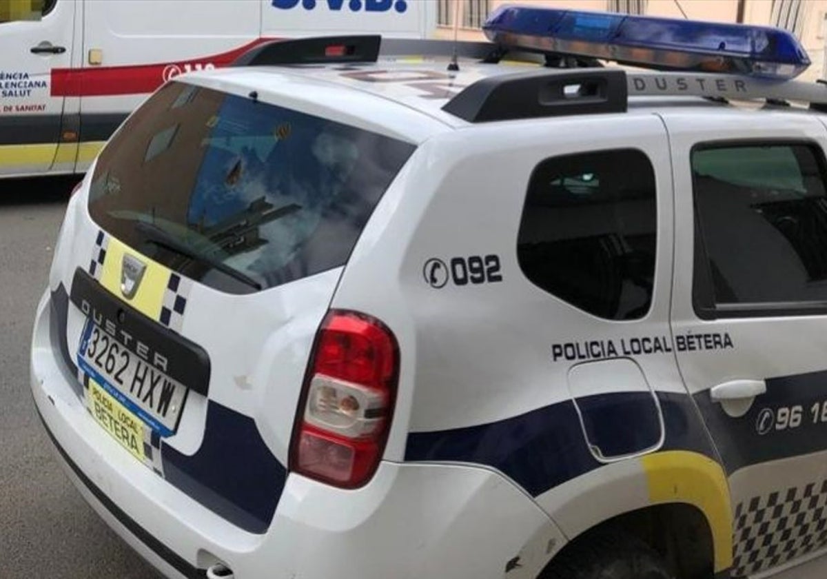 Imagen de un coche patrulla de la Policía Local de Bétera (Valencia) difundida en sus redes sociales