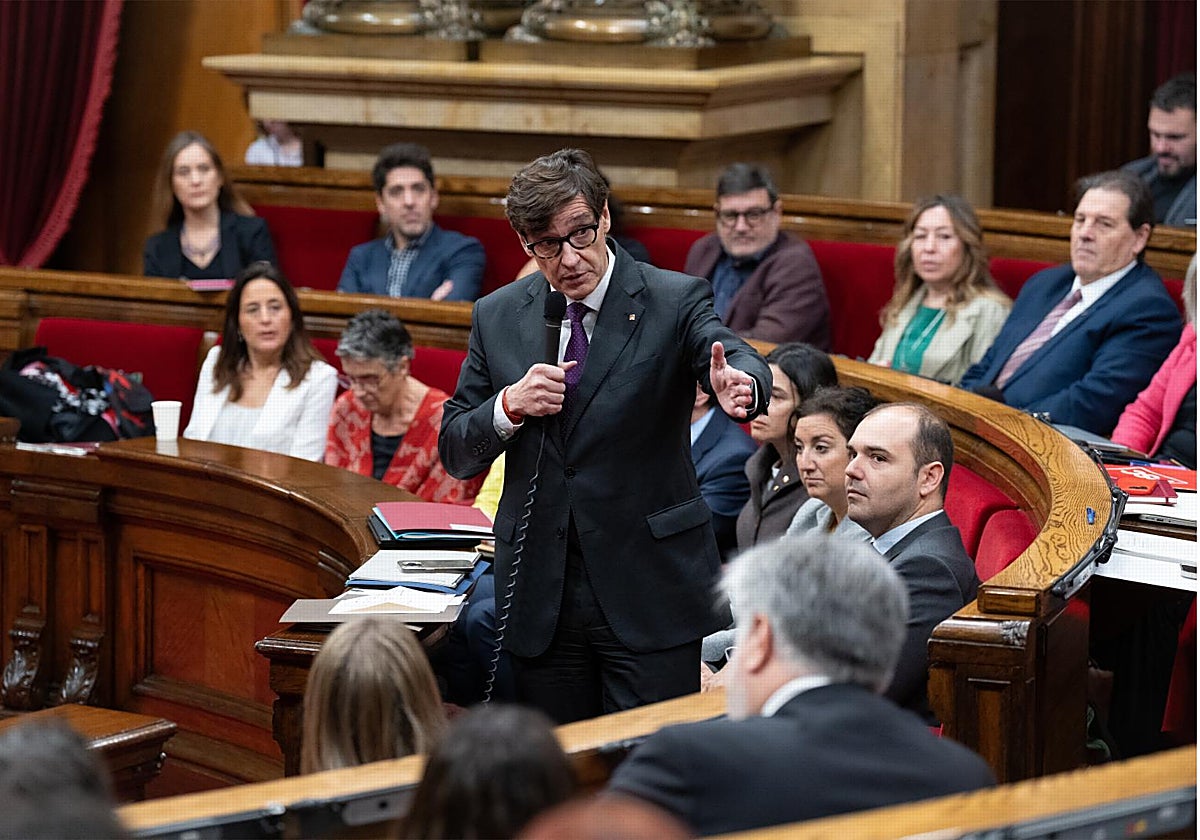 Illa, durante una sesión de control en el Parlament