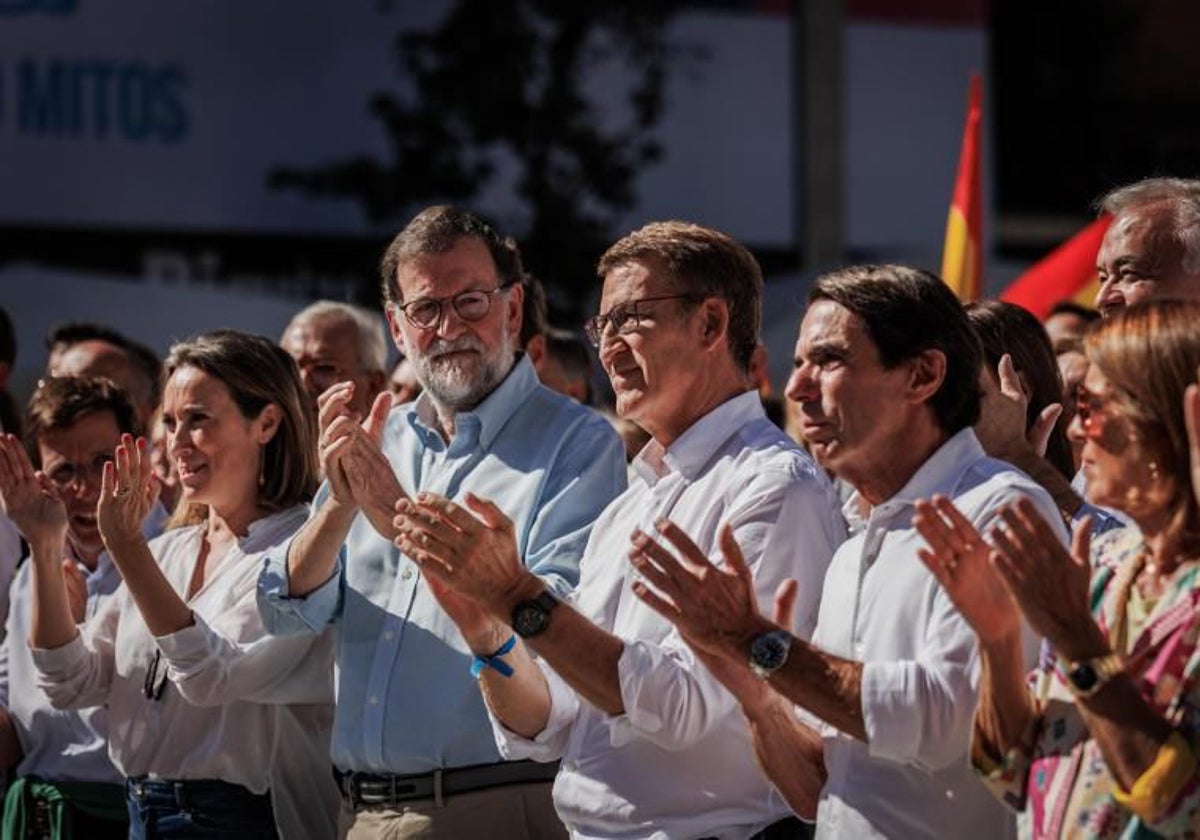 Acto del PP en defensa de la igualdad de todos los españoles, en la que participaron Feijóo, Rajoy y Aznar