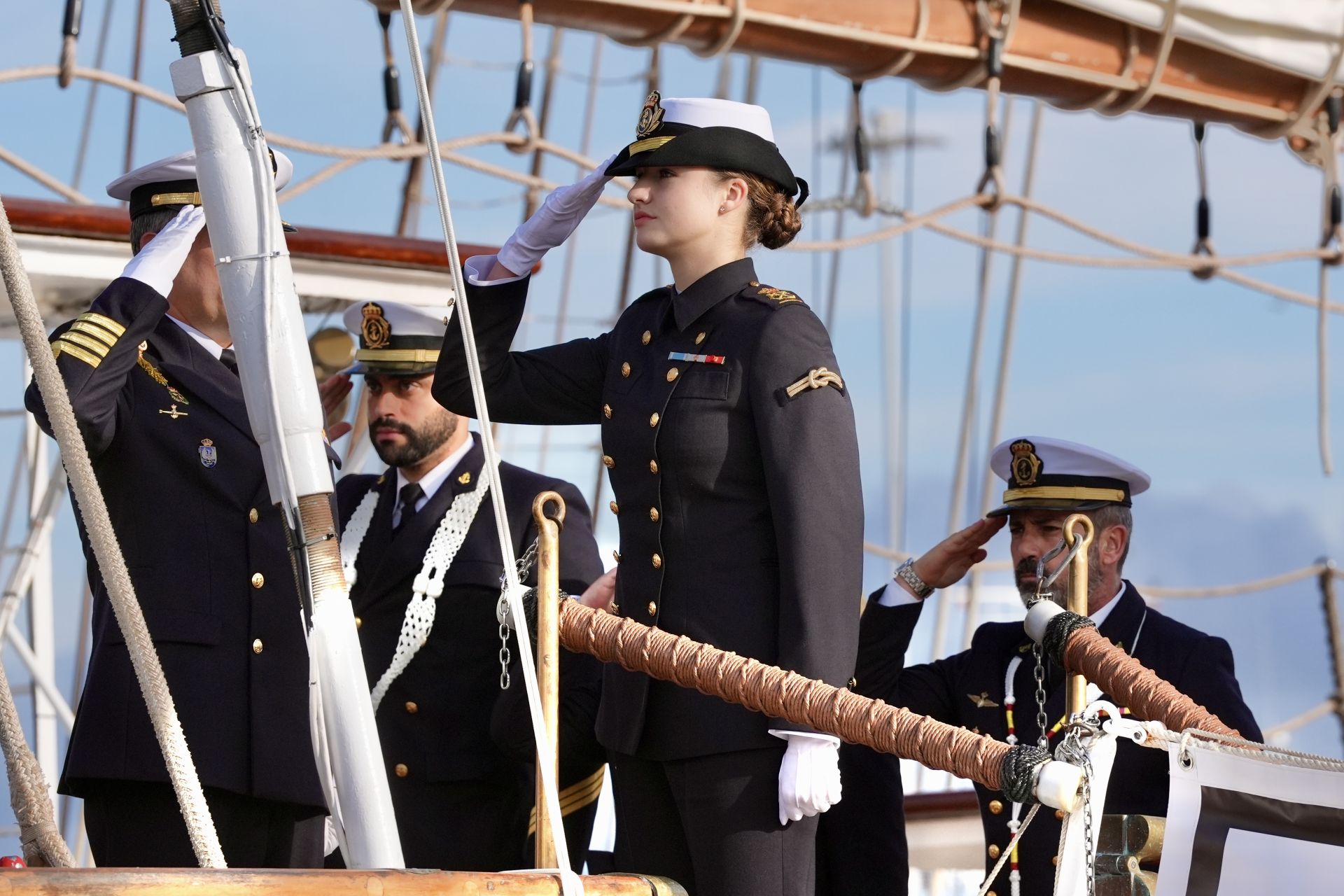 El embarque de Leonor en el buque escuela Juan Sebastián de Elcano, en imágenes