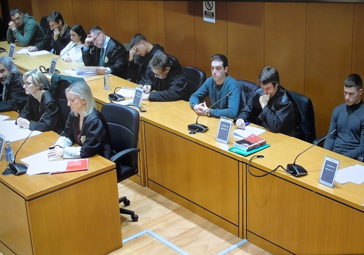 Los acusados, durante la lectura del veredicto el pasado noviembre