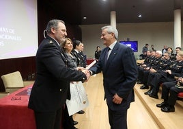 El homenaje de la Policía Nacional de Córdoba a sus agentes jubilados, en imágenes