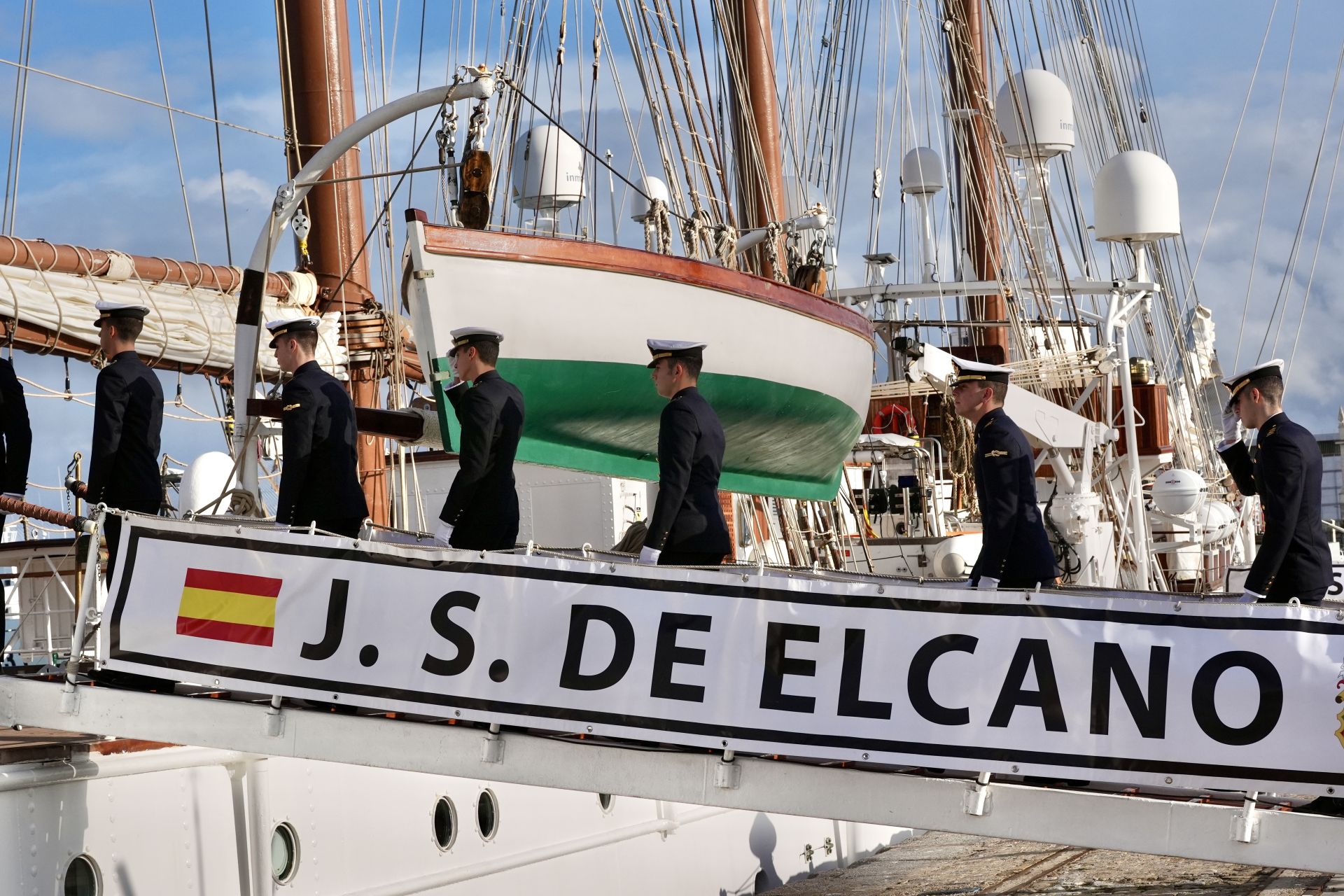 El embarque de Leonor en el buque escuela Juan Sebastián de Elcano, en imágenes