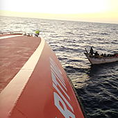 Rescatado en aguas de Gran Canaria un cayuco con 62 migrantes, entre ellos dos menores