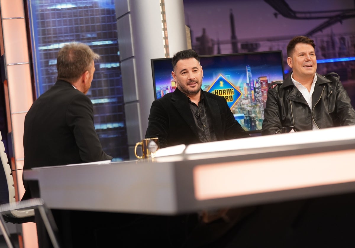 Andy y Lucas, junto a Pablo Motos, en El Hormiguero