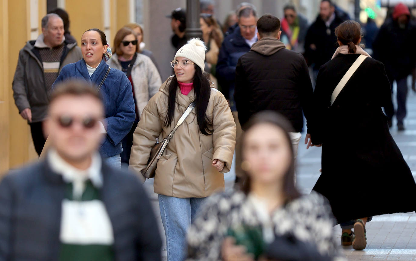 El frío extremo se cuela en las calles de Córdoba, en imágenes