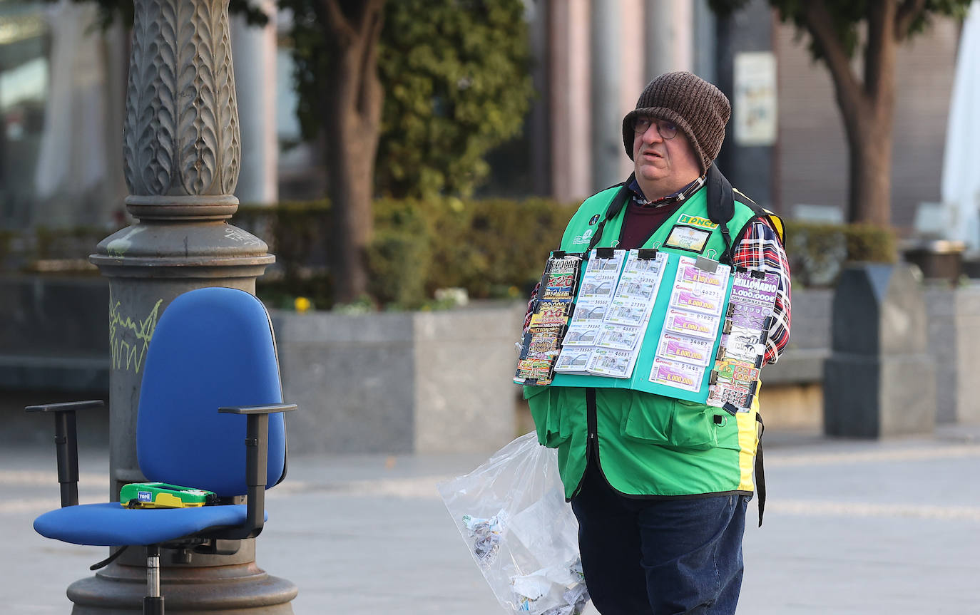El frío extremo se cuela en las calles de Córdoba, en imágenes