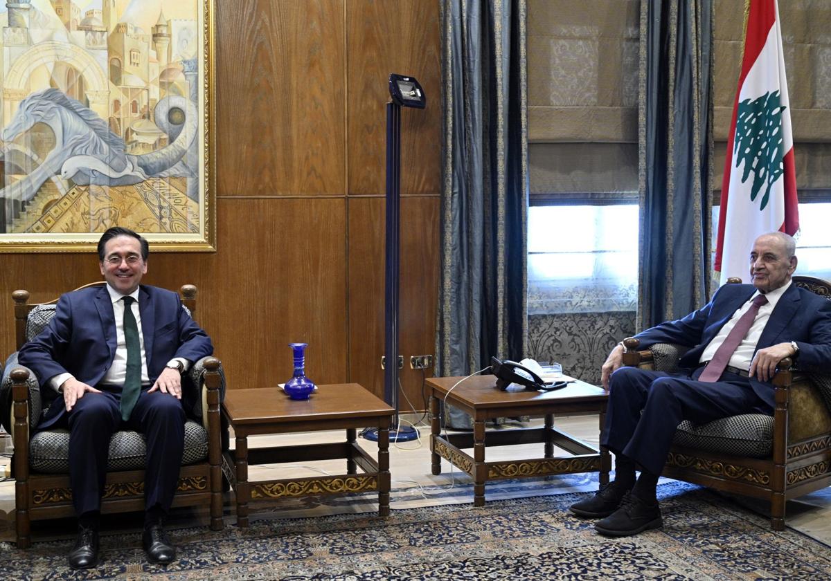 El ministro de Asuntos Exteriores, José Manuel Albares, en su visita a Beirut (Líbano)