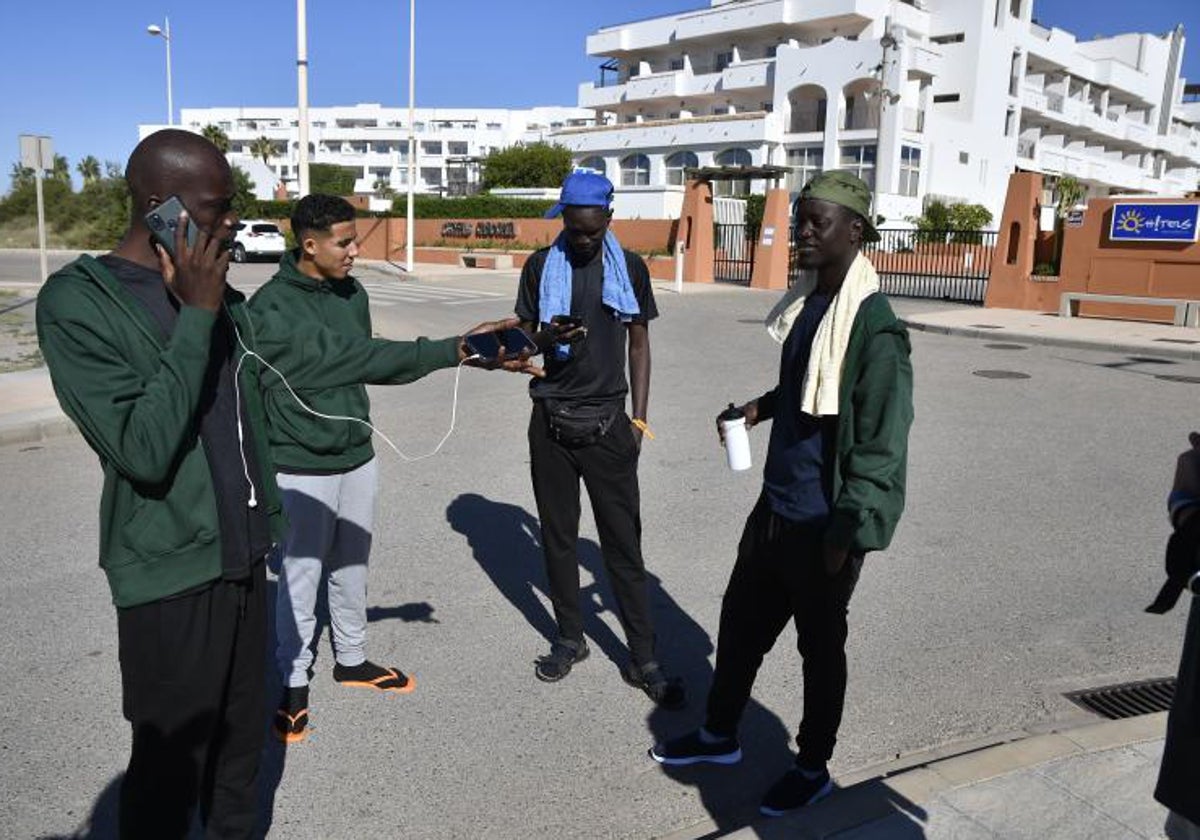 Migrantes llegados a Almería, en una imagen de archivo