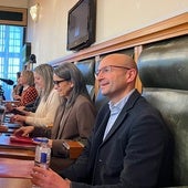 El PSOE suspende año y medio a su portavoz municipal de Santiago, Gonzalo Muíños, por «indisciplina reiterada»