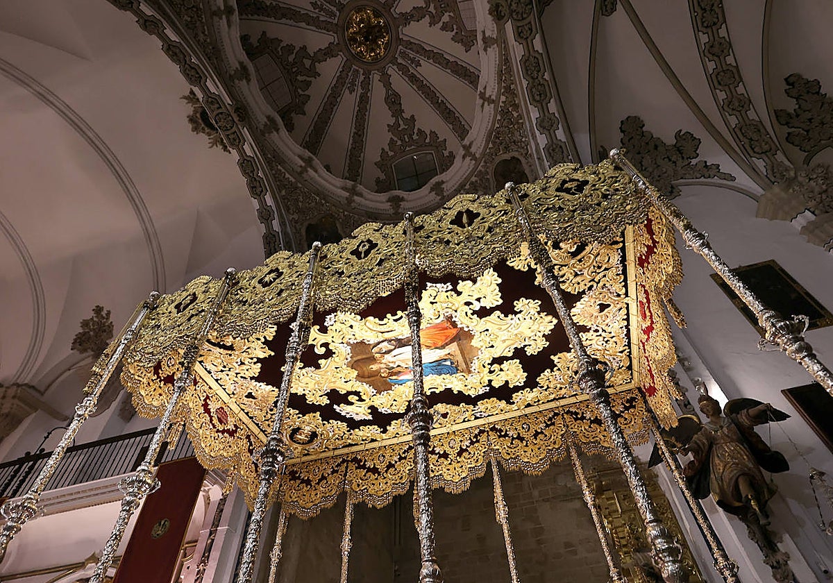 Presentación de las bambalinas interiores del palio de la Candelaria