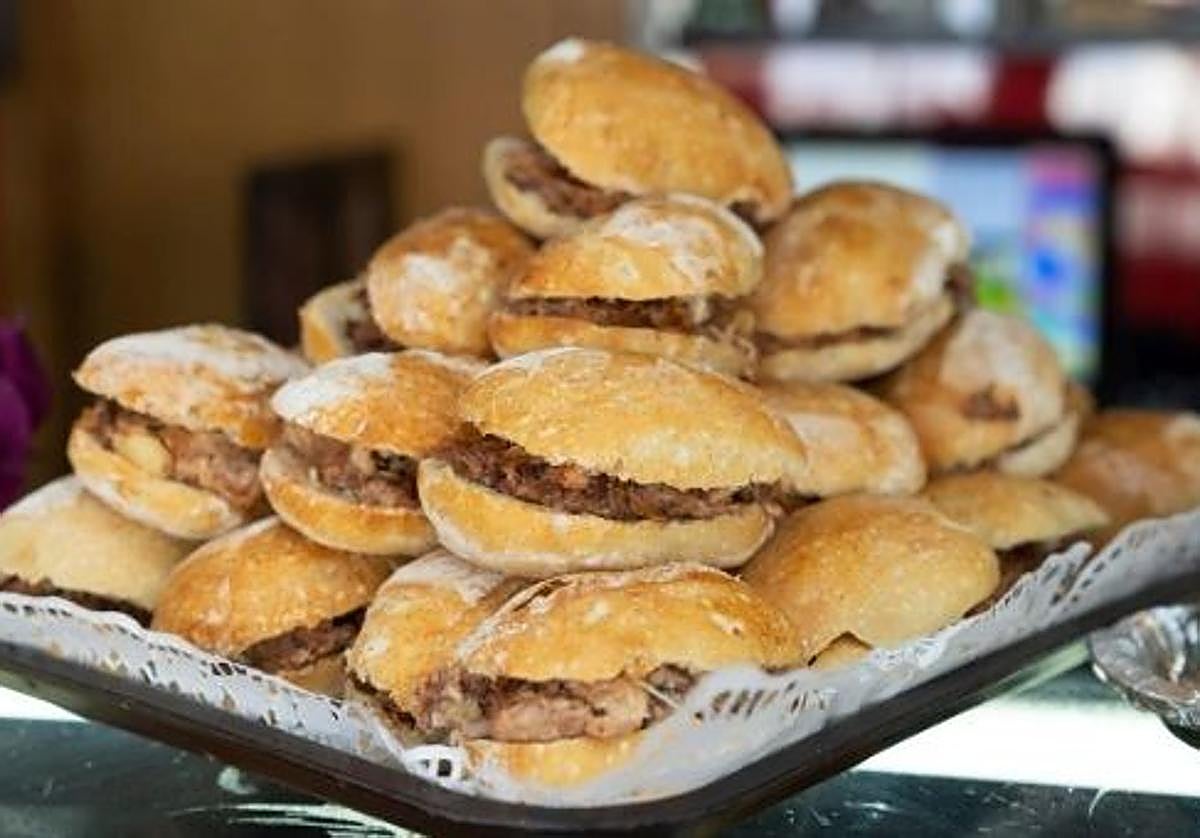 Montaditos de pringá.