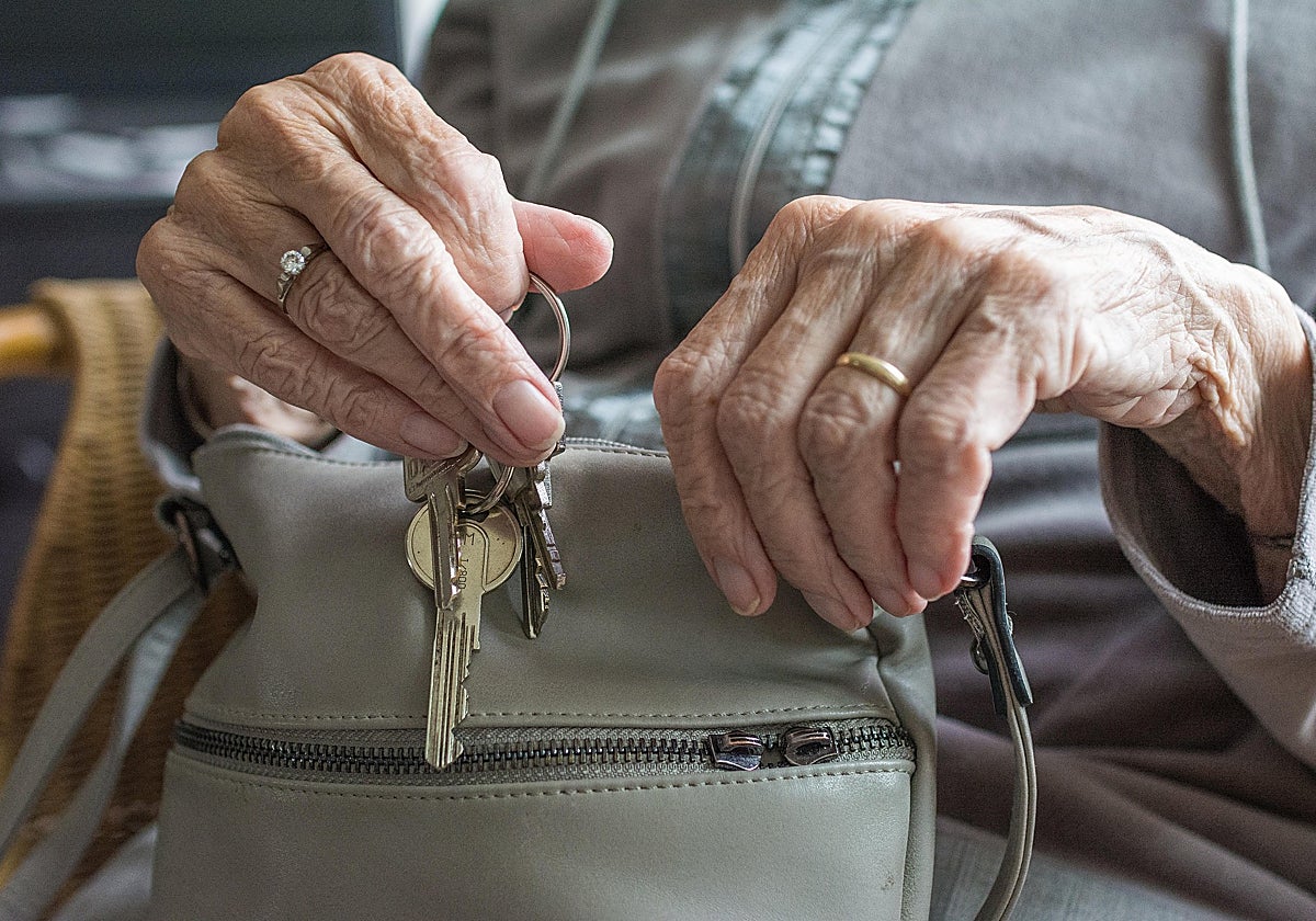 Muchos pensionistas tienen dificultades para hacer frente al alquiler de su vivienda