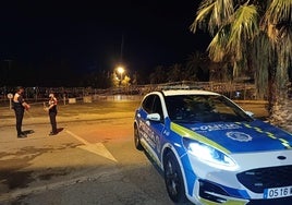 Salta desnudo de un coche en marcha a la carretera para escapar de un ajuste de cuentas por drogas