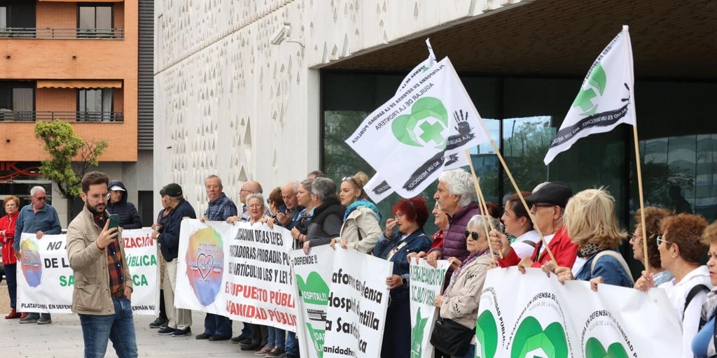 La Fiscalía de Córdoba archiva la denuncia de la Marea Blanca por las listas de espera del SAS