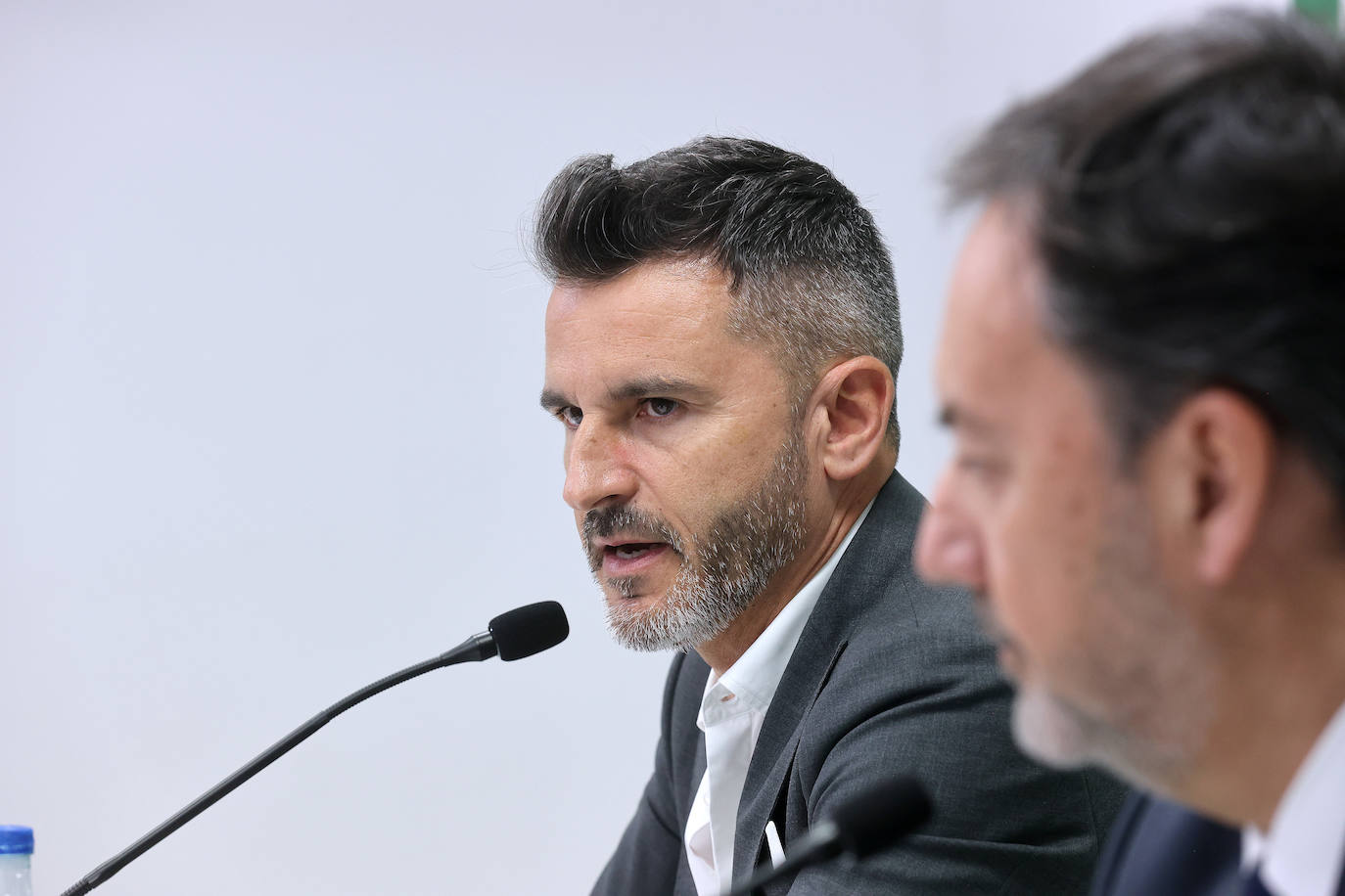 El acuerdo de renovación de Iván Ania con el Córdoba CF, en imágenes