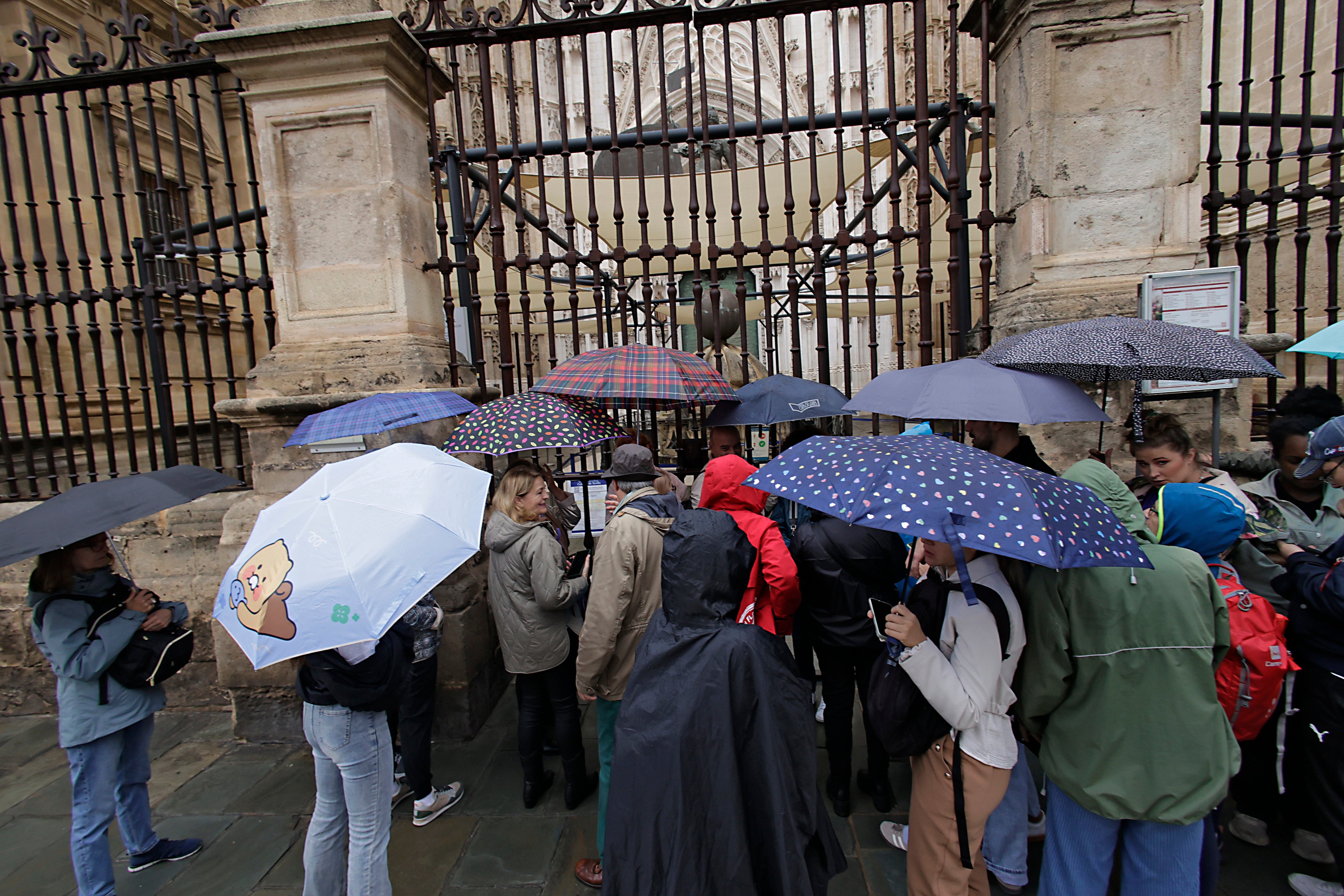 La Aemet activa hoy el aviso naranja por lluvia importante y tormentas en Huelva y amarillo en Sevilla